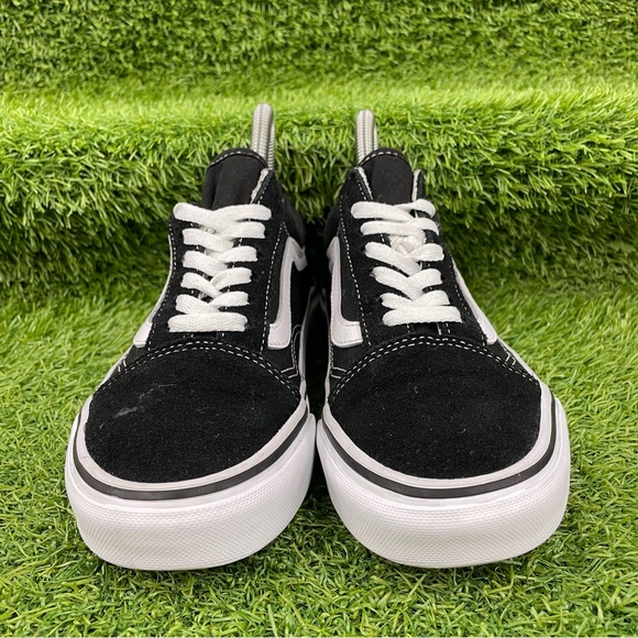 Vans Old Skool Black White Trainers 
Size UK 4
751505 - Picture 3 of 8